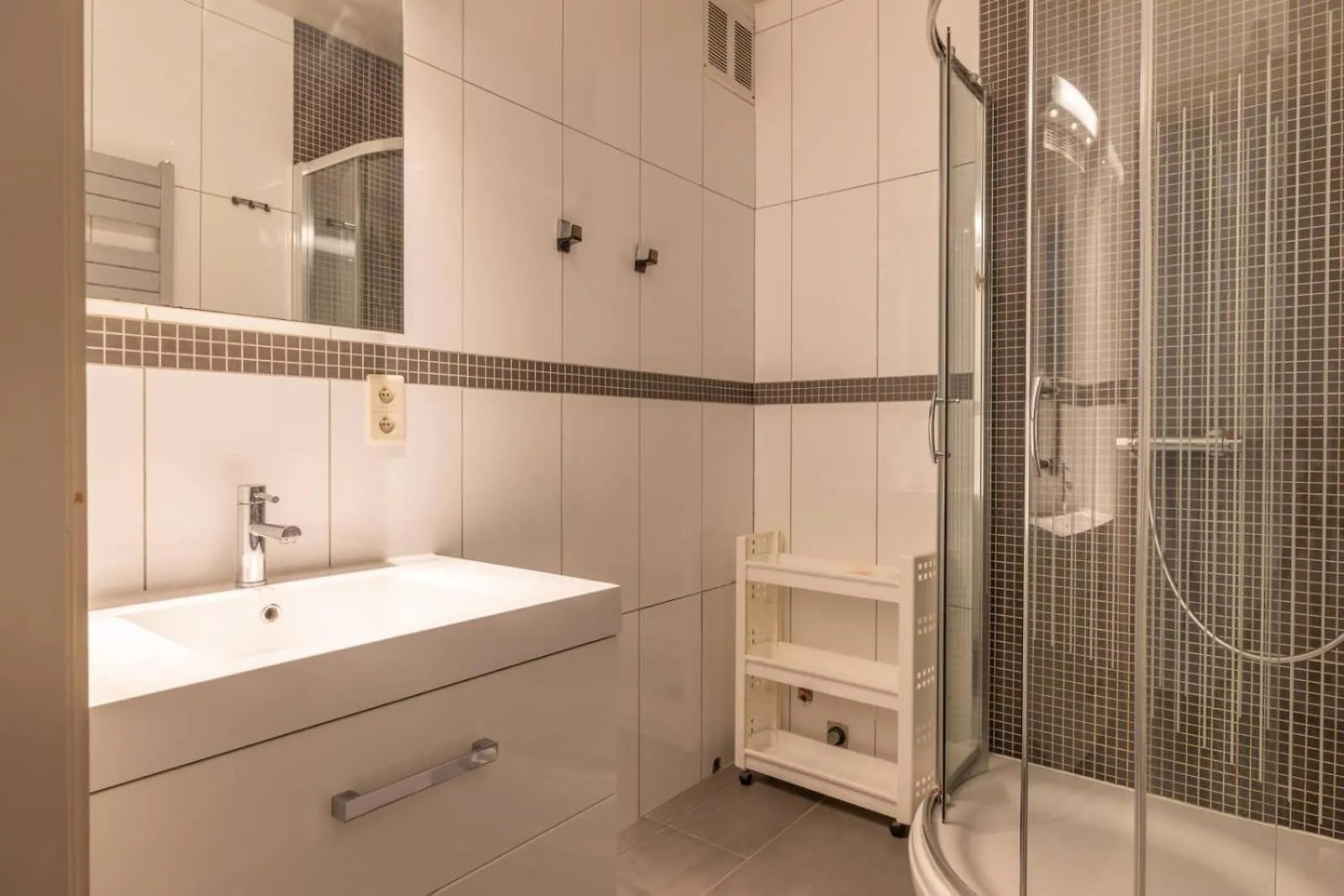 Modern Family Apartment With Amazing Seaview T99 Oostende